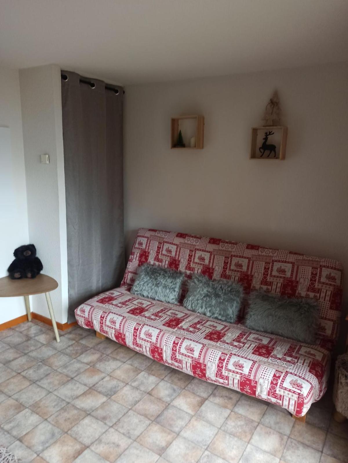 Emilie Hanard Saint-Jean-dʼAulps Chambre photo